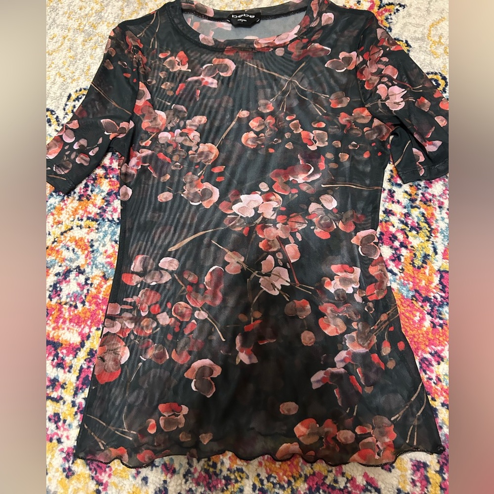 Bebe Sheer floral top - S